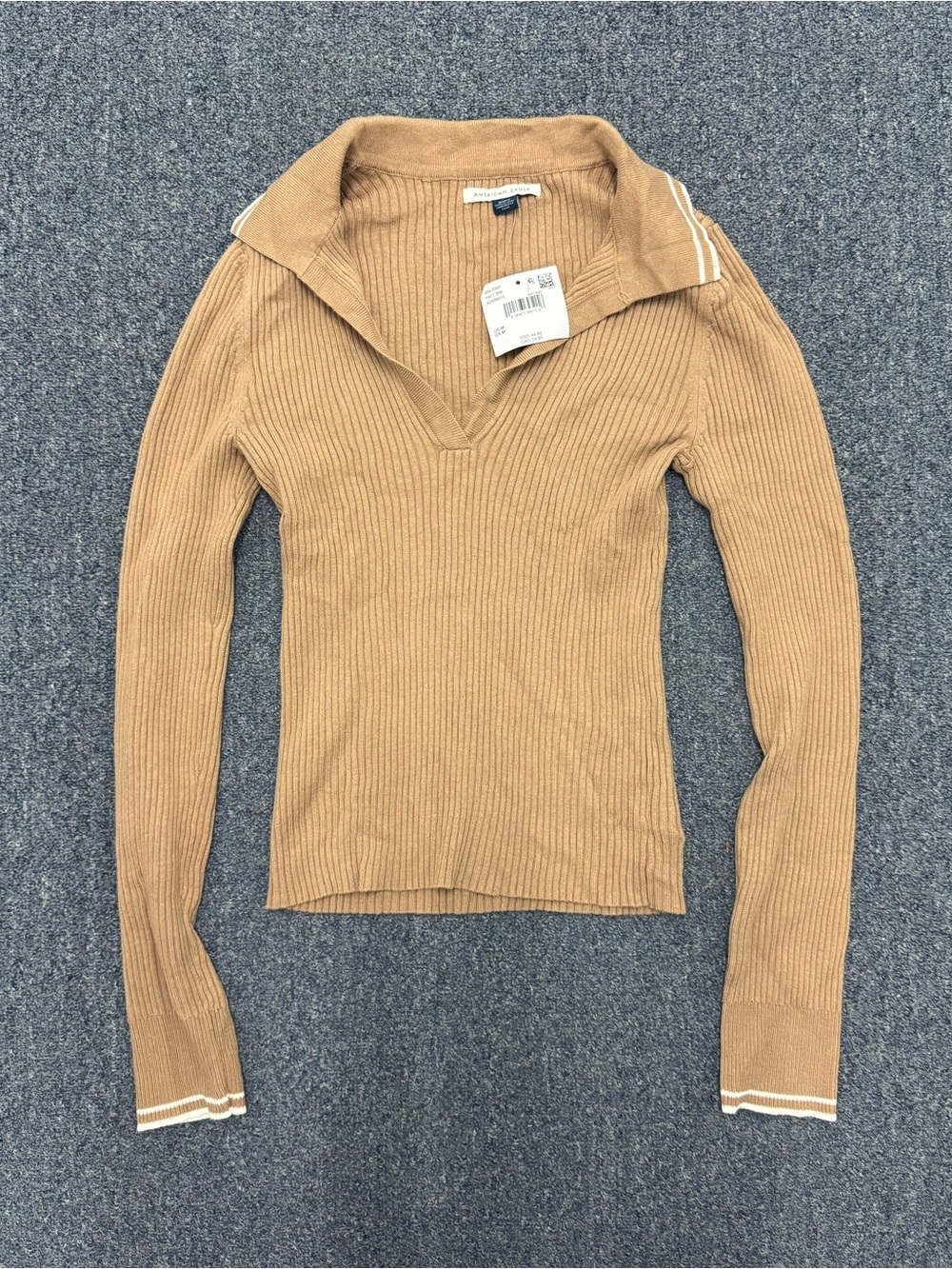American Eagle Outfitters Ribbed V-Neck Sweater in Camel with White Trim